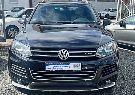 VW Touareg Volkswagen V6 TSI Hybrid Exclusive Pano Navi