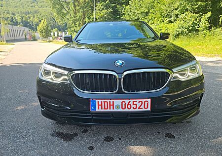 BMW 525d - SPORT LINE- AUT/LEDER/HUD/KAM/NAVI/18ZOLL