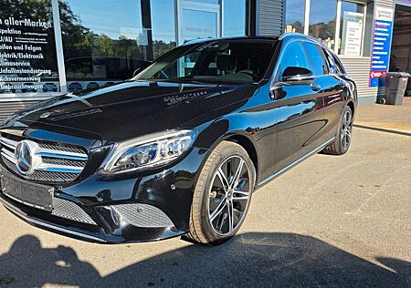 Mercedes-Benz C 300 T-Modell Vollausstattung 2Hand Scheckheftg
