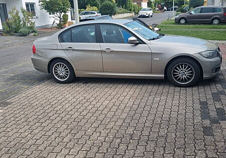 BMW 318i -