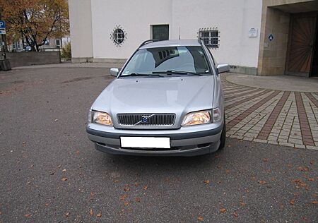 Volvo V40 1.8 - mit Prins LPG TÜV NEU 2 200 €
