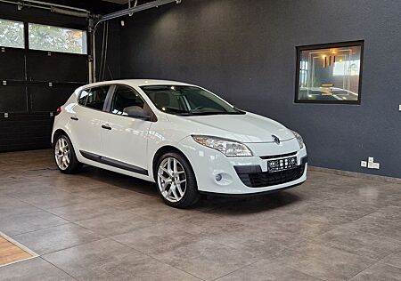 Renault Megane III Lim. 1.6 *NAVI*SHZ*KLIMA*TEMPOMT*18''