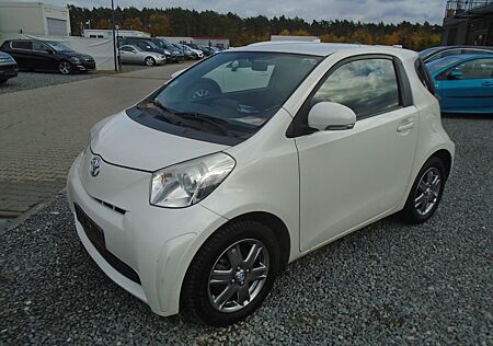 Toyota iQ