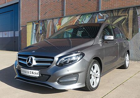 Mercedes-Benz B 200 B -Klasse/1Hand/ 29342KM/LED/PANORAMA/PDC