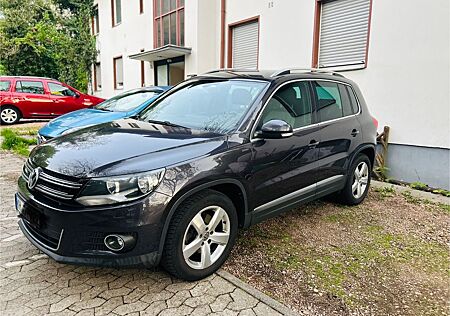 VW Tiguan Volkswagen 1.4 TSI 92 BMT LOUNGE Sport & Style L...