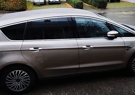Ford S-Max 2,0 EcoBlue 150 PS Titanium Automatik