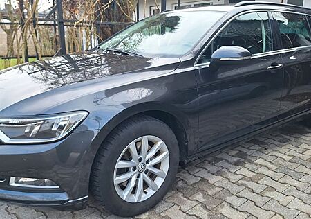 VW Passat Variant gebraucht kaufen VW Passat Variant Volkswagen 2.0 TDI Comfortline Variant C...