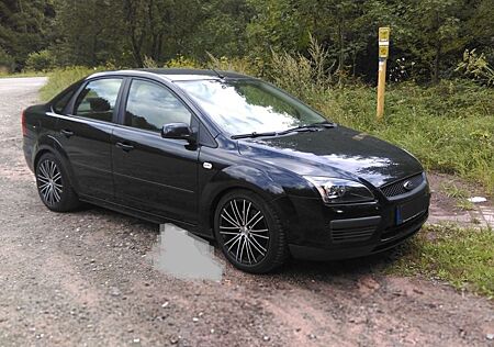 Ford Focus 2,0 Ghia Ghia