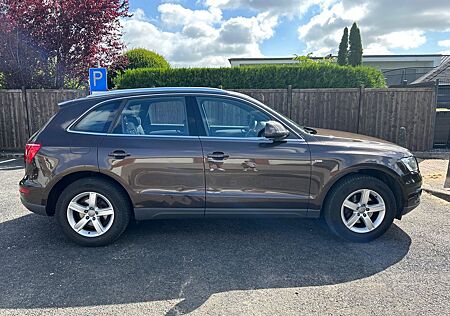 Audi Q5 2.0 TDI S tronic quattro -