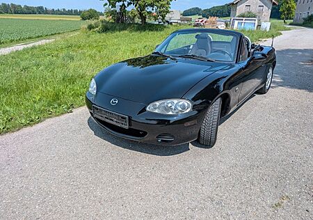 Mazda MX-5 1.6 16V Liebhaber Fahrzeug