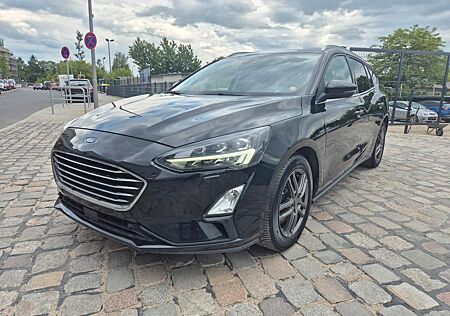 Ford Focus Turnier Titanium