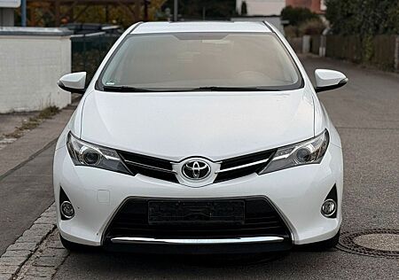 Toyota Auris Cool 1,33-l-Dual-VVT-i Cool