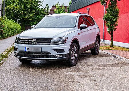 VW Tiguan Allspace Volkswagen Highline 2.0 TSI 4MOTION