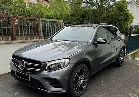 Mercedes-Benz GLC 250 4M I 9G | PANO I AHK I LED | R-KAM | NAV