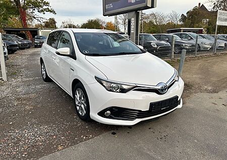 Toyota Auris Touring Sports gebraucht kaufen Toyota Auris Touring Sports Auris Sports Hybrid 1,8-l-VVT Automatik Cool