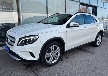 Mercedes-Benz GLA 180 Automatik/Navi/LED/Xenon/Kamera/ILS/