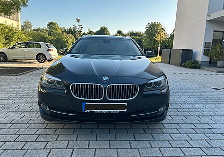 BMW 520d Touring, Automatik, Leder, Navi, Panorama,