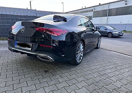 Mercedes-Benz CLA 200 -AMG