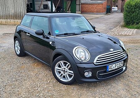 Mini ONE Service & TÜV neu