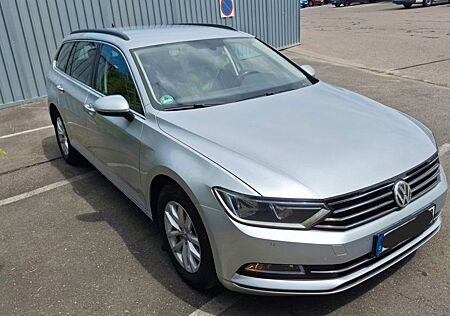 VW Passat Variant Volkswagen 2.0 TDI Standheizung ACC
