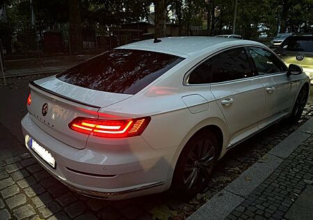 VW Arteon Volkswagen 2.0 TSI DSG R-Line R-Line