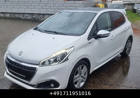 Peugeot 208 Style PANORAMA