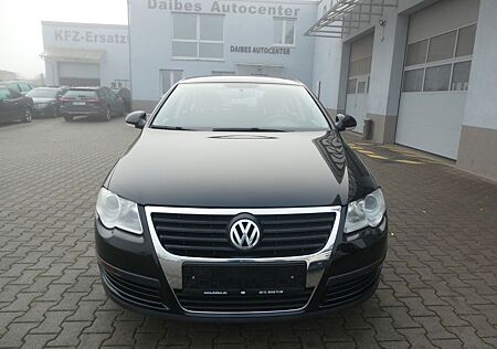 VW Passat Volkswagen Lim. Trendline