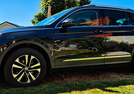 VW Tiguan Volkswagen 2.0 TDI - 110kw - SCR - IQ.DRIVE - AHK