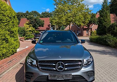 Mercedes-Benz GLC 250 AMG Line 4 Matic AHK,PANO, SCHIEBED, KAM