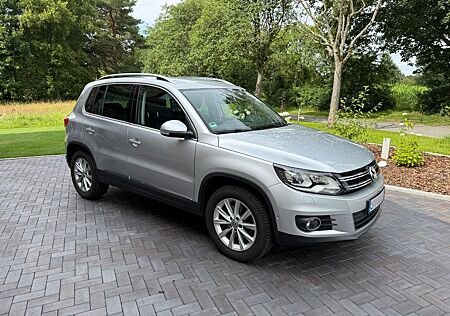 VW Tiguan Volkswagen 2.0 TSI DSG 4MOTION Sport & Style Spo...
