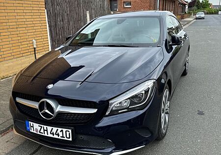 Mercedes-Benz CLA 220 d 4MATIC DCT -