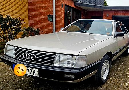 Audi 100