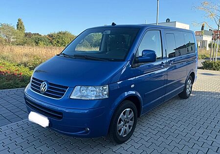 VW T5 Multivan Volkswagen 2.5 TDI