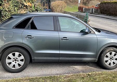 Audi Q3 2.0 TFSI S tronic quattro - Pano, Aut, Tempom