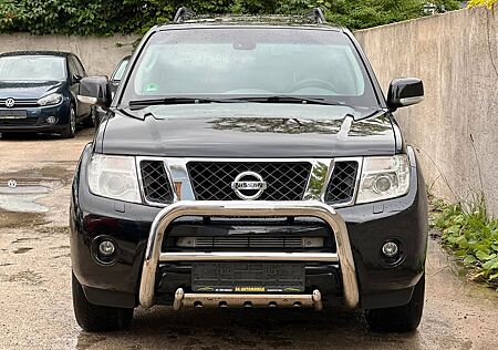 Nissan Pathfinder 3.0 dCi LE/ Aut. 7 Sitz / Allrad