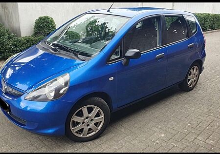 Honda Jazz 1.4/ Navi + CarPlay/ Rückfahrkamera/ Tüv bi