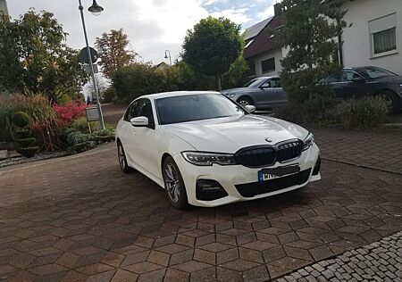 BMW 330i M Sport Automatic M Sport Kompfortzugang