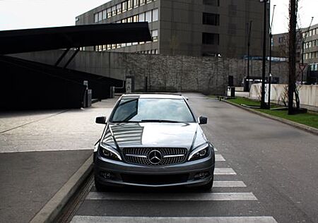 Mercedes-Benz C 200 CDI BlueEFFICIENCY -