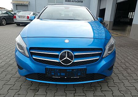 Mercedes-Benz A 180 A BlueEfficiency I Hand