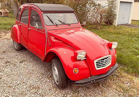 Citroën 2 CV 6 Club Ente Scheunenfund