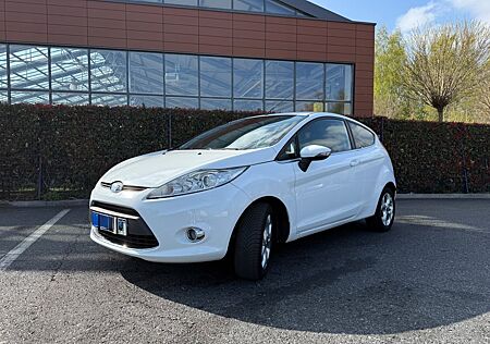 Ford Fiesta * Titanium*HU/AU NEU