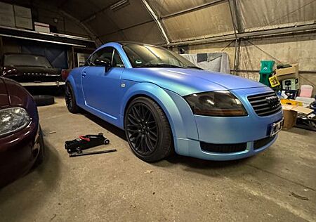 Audi TT Coupe 1.8T -