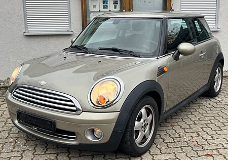 Mini Cooper *NAVI*SZHZ*TÜV NEU*