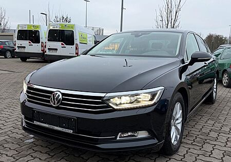 VW Passat Volkswagen Lim. Automatik/Navi/ACC/AHK/LED