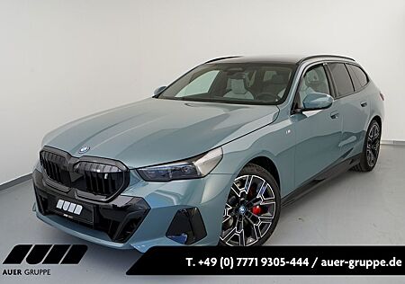 BMW i5 eDrive40 Touring Neuer Touring !