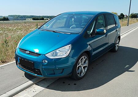 Ford S-Max 2,0 TDCi 103kW DPF Titanium Titanium