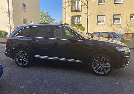 Audi Q7 50 TDI quattro tiptronic -