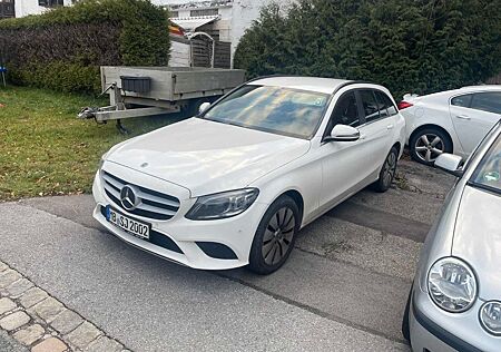 Mercedes-Benz C 220 d 4MATIC T Autom. -