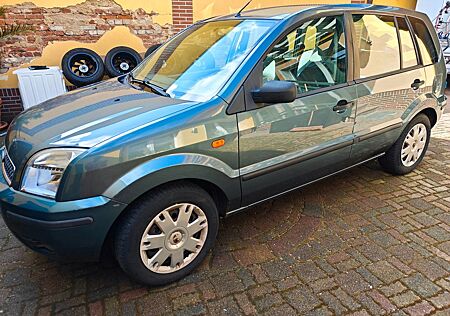 Ford Fusion 1,4 16V + +