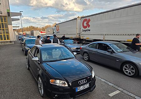 Audi RS4 4.2 quattro -